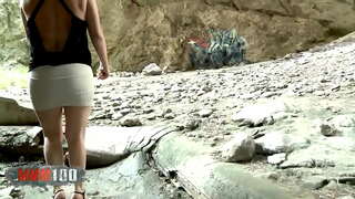 האָרני פרויען וואס זענען ווארטן פֿאַר זייער געלעגנהייַט צו באַקומען פאַקט