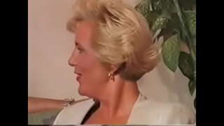 Diwasa 50 taun gangbang Dheweke boss panas mesum wanita