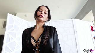 Brunette Sexy Deepthroat Ceiliog Fawr ac yn Angerddol Ffycin Cŵn nes Cum in Mouth