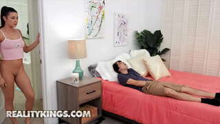 Reality Kings - RK Prime - Kylie Raket, Ricky spansk - Klæbrig Sæde