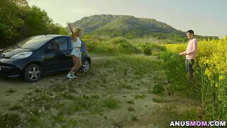 Cherry alitoa Sam sloppy blowjob na mshumaa katika kitako yake kwa ajili yake kwa pigo