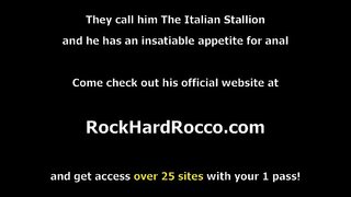 Puta stepteen vol ser com ella stepmom,van començar a besar i llepant cada un dels altres, cony.De sobte, la seva stepdad arriba,en comptes d&#039;aconseguir boig li permet aspirar a la gola de la seva gran polla.En tornar folla stepteens cony i wifes ajustat sucosa cul.