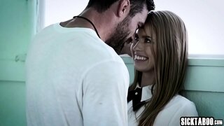 Сексуальная красотка отсосала зур каты әгъзасы