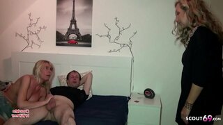 Horny MILF ki Mega Tits mau i to koutou hoa pai, ka hanga i roto i, me te tahuri ki te Threesome ki te kōrero e pā ana ki Horny MILF ki Mega Tits mau i to koutou hoa pai, ka hanga i roto i, me te tahuri ki te Threesome ki te kōrero e pā ana ki