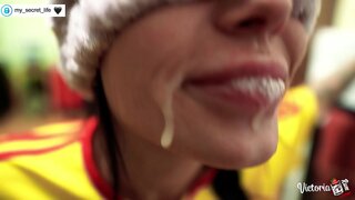 Blindfolded Brunette Deepthroat Store Kuk og Ansikts POV