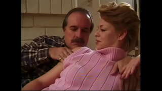 Кайнар зрелая Шарин Вуд отсасывает әгъзасы өчен тирән просверлить киску һәм кончить бу задницу